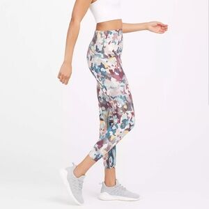 SPANX Booty Boost Painted Camo Pink Multi Active Printed ⅞ Leggings NWT